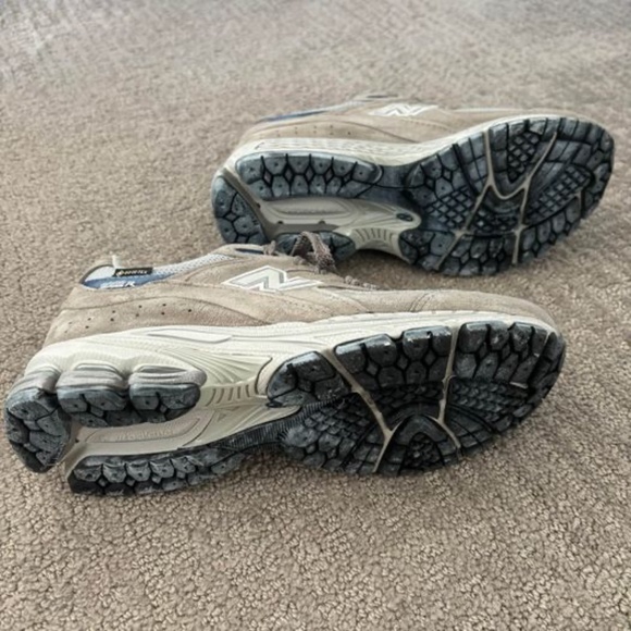 New Balance 2002R Model M2002RXB Gore-tex Marblehead Moon Shadow - Picture 3 of 5